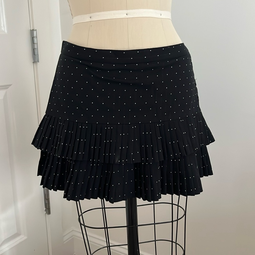BCBGMaxAzria two tier pleated mini skirt, size 4.